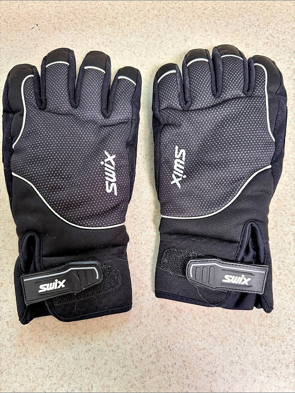 Swix insulatedSki Gloves in Black